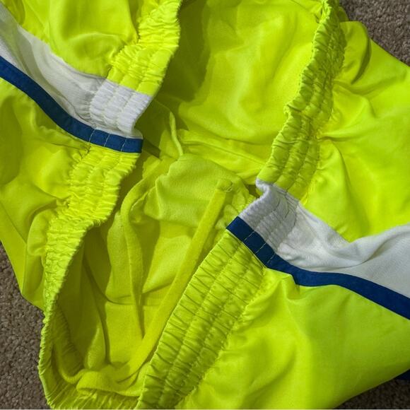 Danskin Now Bright Neon Yellow Athletic Shorts Women’s Size Medium / 8 - 10 - Picture 5 of 8